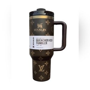 Stanley Quencher H2.0 Tumbler 40 oz Fashion in Dark Brown